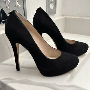NWOT Michael Kors black suede 5” classic heel Never worn! Size 7